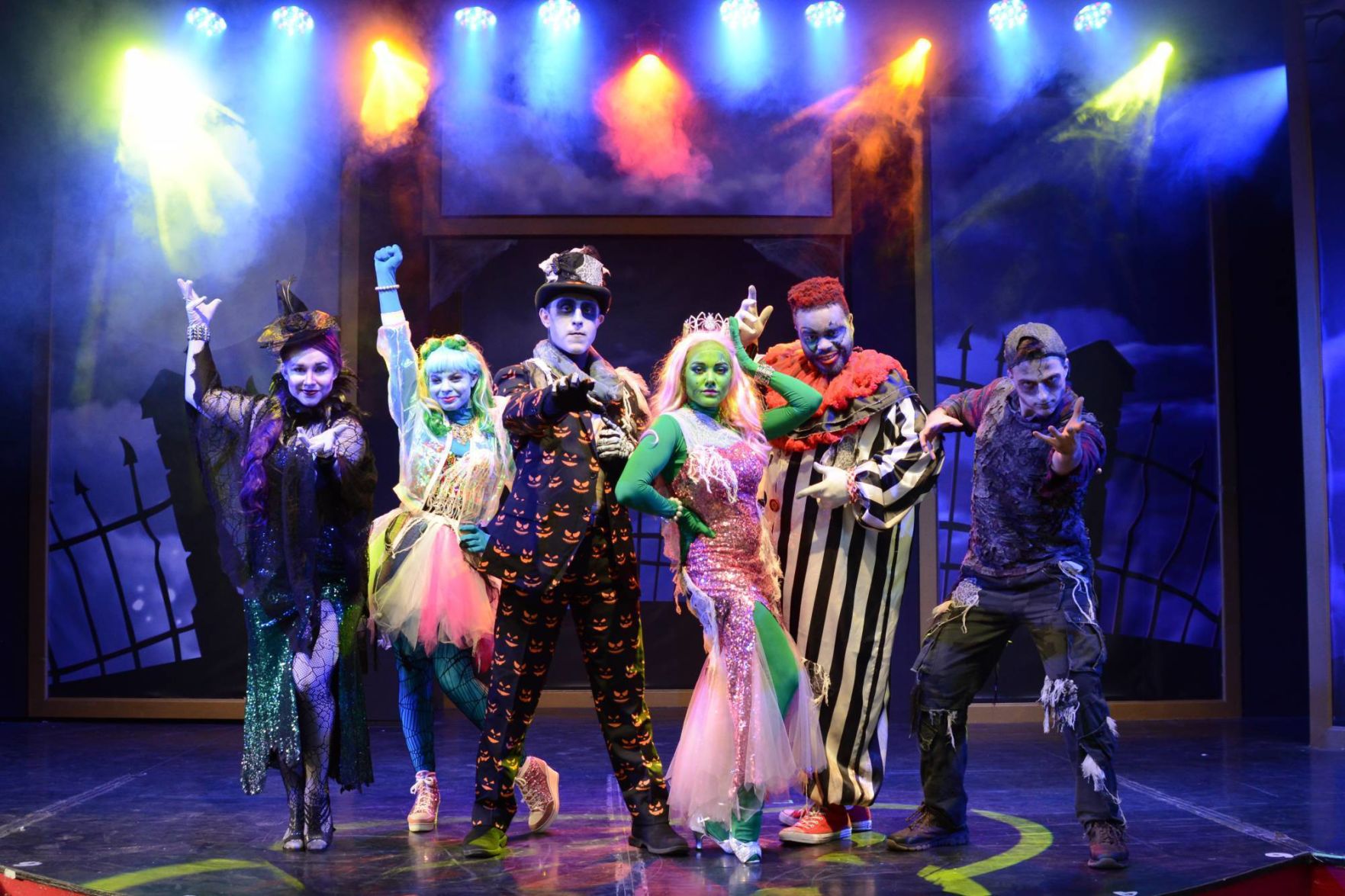 HOLIDAY WORLD - MONSTER MASH -.jpg